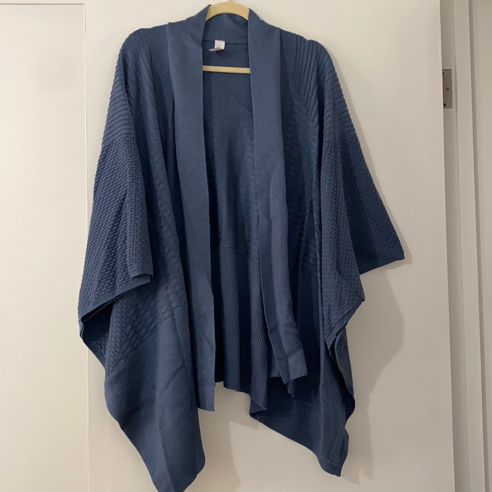 Lululemon Shawl/poncho